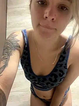 Snapshot of karla-thomsom10 chatting on October 2025 10:43:01 PM karla-thomsom10 online show from October 2025 10:43:01 PM