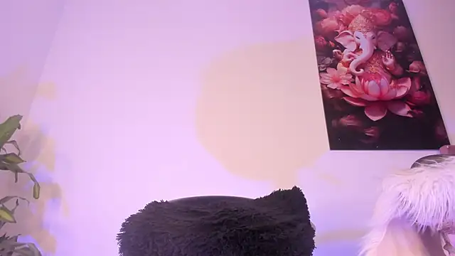 Lucy shen  online show from September 2025 02:27:01 AM