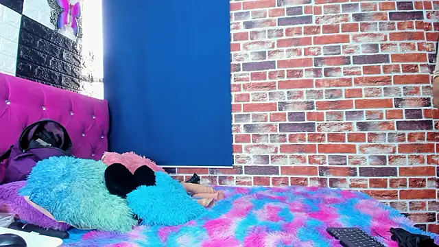 aliaandadara online show from February 2026 10:27:02 PM