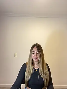 Zara Ross online show from October 2025 12:37:02 PM