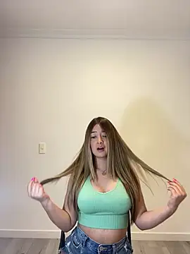 Zara Ross online show from October 2025 09:48:02 PM