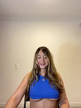Snapshot of Zara_Ross chatting on April 2026 03:00:02 AM Zara Ross online show from April 2026 03:00:02 AM