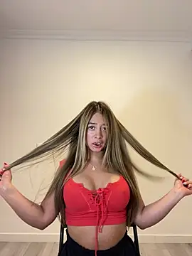 Snapshot of Zara_Ross chatting on February 2026 03:37:02 AM Zara Ross online show from February 2026 03:37:02 AM