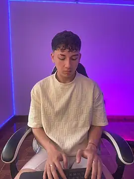 Casper   kyy online show from November 2025 07:07:01 PM