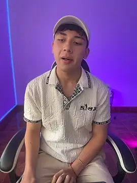 Casper   kyy online show from November 2025 06:41:02 PM