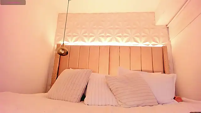 mystic carito online show from April 2026 10:06:02 PM