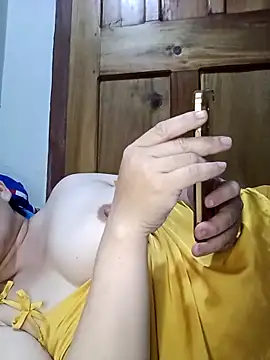 Snapshot of BigPussy178 chatting on September 2025 03:21:01 AM BigPussy178 online show from September 2025 03:21:01 AM