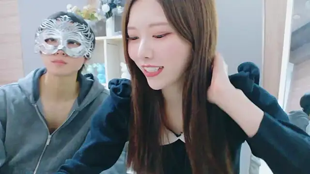 Reto-sama online show from November 2025 01:04:01 PM