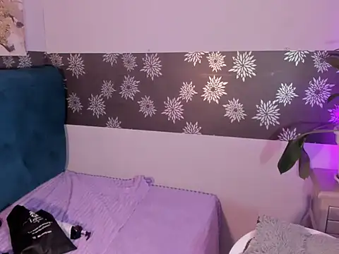 VikyRossee online show from October 2025 03:29:02 AM