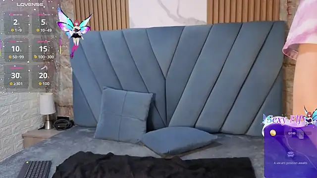 Snapshot of angel__red_ chatting on December 2025 03:35:01 AM angel red online show from December 2025 03:35:01 AM