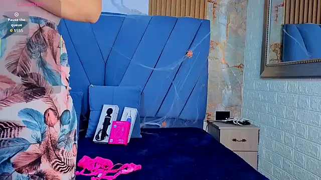 Snapshot of angel__red_ chatting on October 2025 03:17:02 AM angel red online show from October 2025 03:17:02 AM