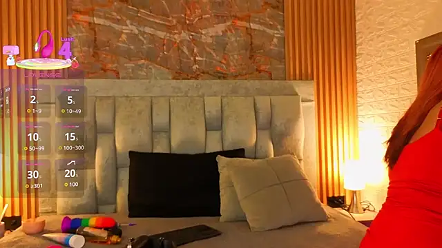 Snapshot of angel__red_ chatting on November 2025 08:01:01 PM angel red online show from November 2025 08:01:01 PM