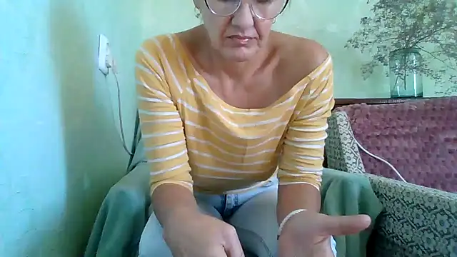 TianaQLove online show from September 2025 09:16:02 AM