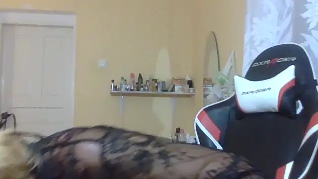 TianaQLove online show from September 2025 01:33:01 PM