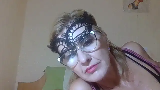 TianaQLove online show from September 2025 11:46:02 AM