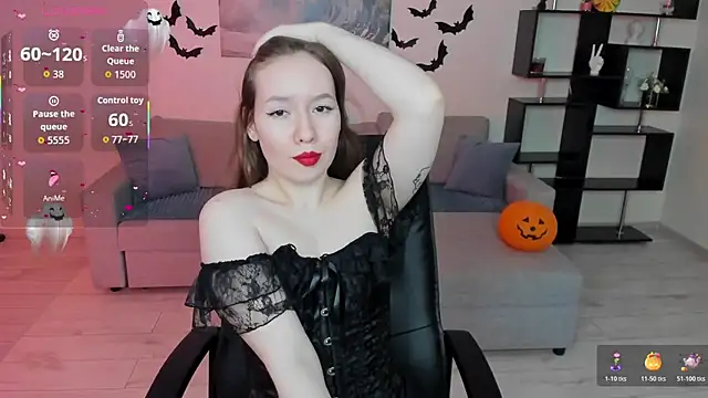 Snapshot of DaniCutie chatting on October 2025 05:10:01 PM DaniCutie online show from October 2025 05:10:01 PM