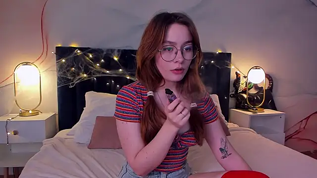 LanaAirlie online show from October 2025 10:14:02 AM