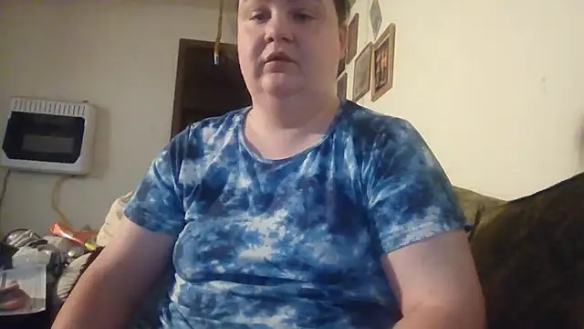 Snapshot of LittleBunny3 chatting on October 2025 10:55:01 PM LittleBunny3 online show from October 2025 10:55:01 PM