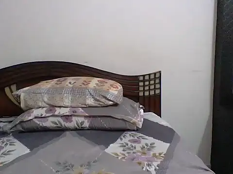 anu-anu2002 online show from October 2025 01:58:01 PM