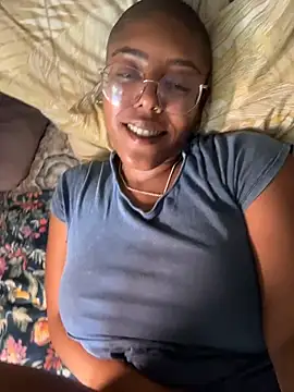 Snapshot of aliasyourfav chatting on November 2025 04:55:02 PM aliasyourfav online show from November 2025 04:55:02 PM