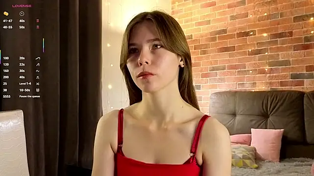EmiliDen online show from October 2025 05:13:02 PM