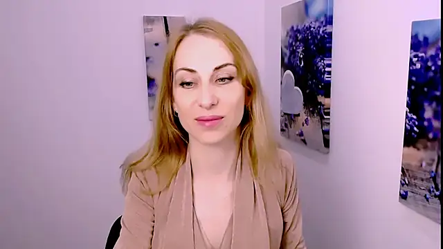 Snapshot of Create_your_own_sun chatting on November 2025 02:38:01 PM Create your own sun online show from November 2025 02:38:01 PM