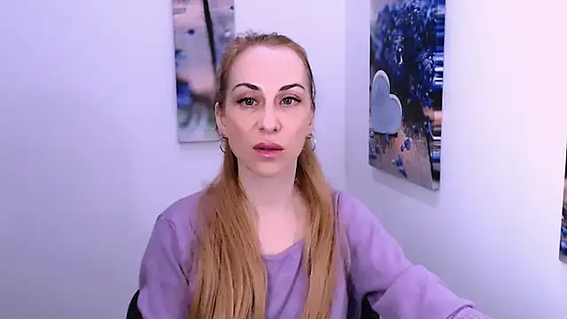 Snapshot of Create_your_own_sun chatting on October 2025 01:01:02 PM Create your own sun online show from October 2025 01:01:02 PM