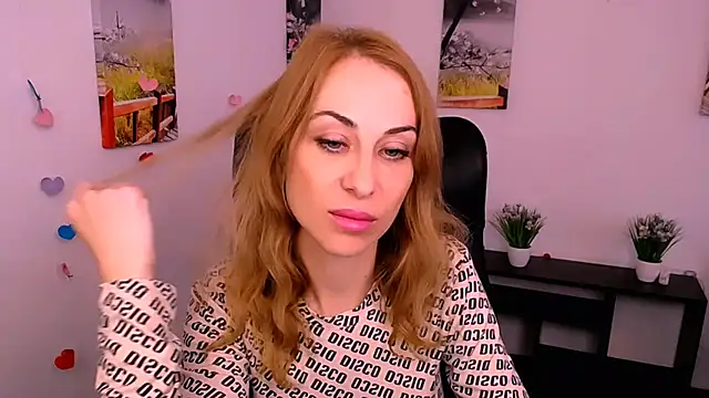 Snapshot of Create_your_own_sun chatting on November 2025 01:49:02 PM Create your own sun online show from November 2025 01:49:02 PM