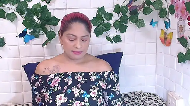 Snapshot of IndianStunner69 chatting on October 2025 05:52:01 AM IndianStunner69 online show from October 2025 05:52:01 AM