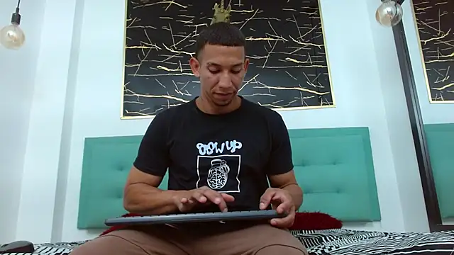 Jeanpaul47 online show from April 2026 11:17:02 AM