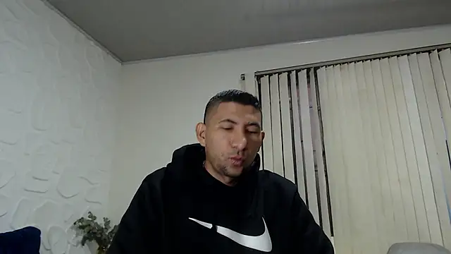 Snapshot of Morganandmegan chatting on November 2025 11:21:02 AM Morganandmegan online show from November 2025 11:21:02 AM