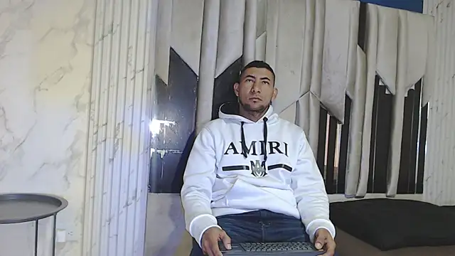 Snapshot of Morganandmegan chatting on October 2025 11:34:01 AM Morganandmegan online show from October 2025 11:34:01 AM