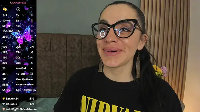 IsisNoir online show from April 2026 01:07:02 AM