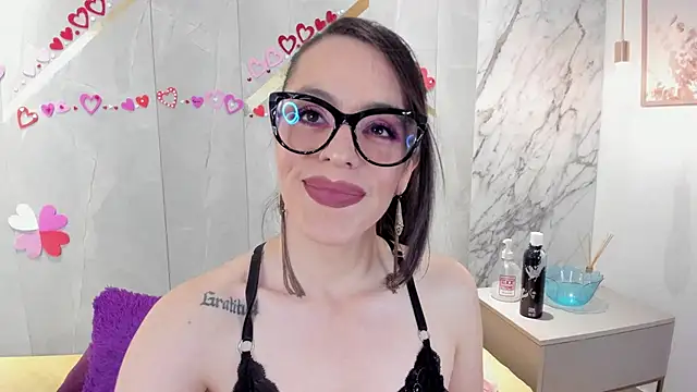 IsisNoir online show from March 2026 01:05:02 PM