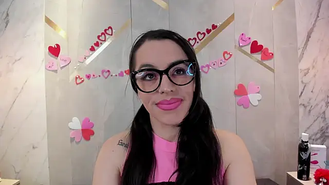 IsisNoir online show from March 2026 12:43:01 PM