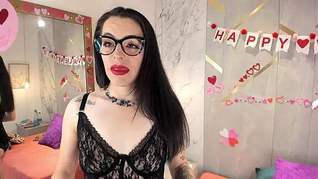 IsisNoir online show from February 2026 12:35:01 PM