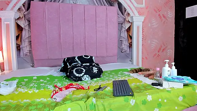 Snapshot of mishell_lovely chatting on November 2025 01:21:01 AM mishell lovely online show from November 2025 01:21:01 AM