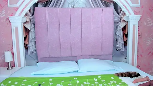 Snapshot of mishell_lovely chatting on November 2025 01:26:02 PM mishell lovely online show from November 2025 01:26:02 PM