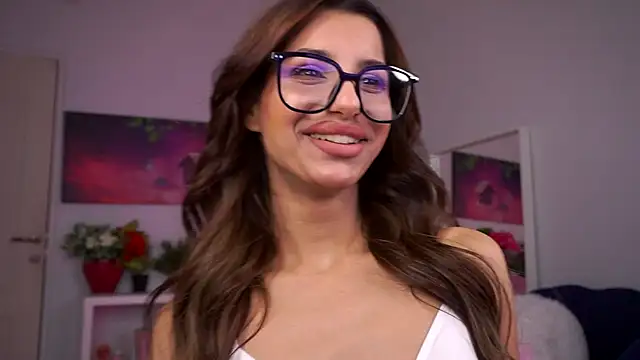 ZariaVera online show from November 2025 06:35:02 PM