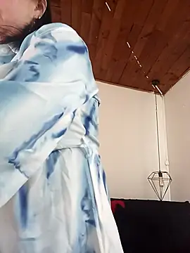 D Martii online show from October 2025 01:23:01 PM