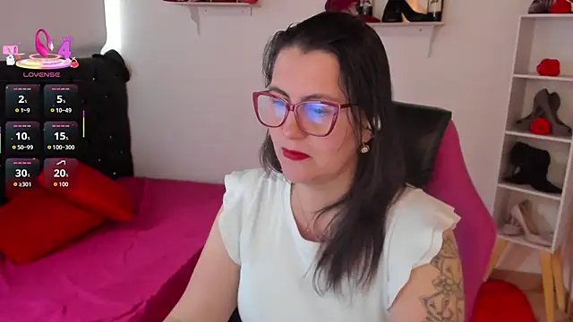 Snapshot of D_Martii chatting on September 2025 12:38:02 PM D Martii online show from September 2025 12:38:02 PM