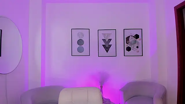 Beverly johnson online show from November 2025 03:50:02 AM