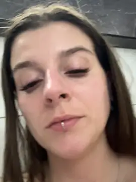 LilyIrons online show from April 2026 02:47:02 PM