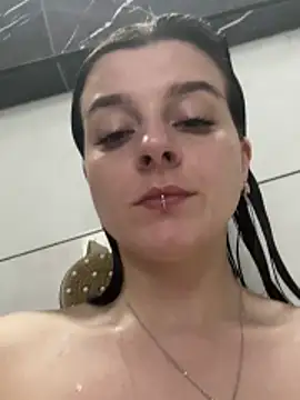 LilyIrons online show from April 2026 04:54:01 PM