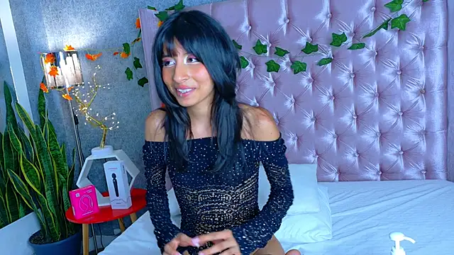 Snapshot of LizetteKitty chatting on November 2025 06:06:02 AM LizetteKitty online show from November 2025 06:06:02 AM