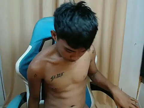 Snapshot of urasianjason chatting on November 2025 11:47:01 AM urasianjason online show from November 2025 11:47:01 AM