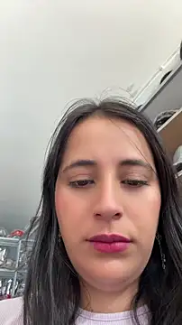 Snapshot of GiaDuque chatting on May 2026 01:18:02 PM GiaDuque online show from May 2026 01:18:02 PM