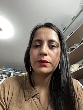 GiaDuque online show from January 2026 11:47:01 AM