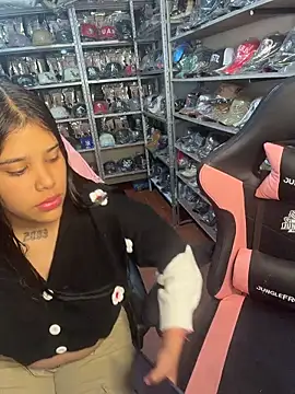 GiaDuque online show from February 2026 09:31:01 AM