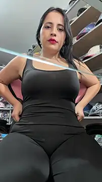 GiaDuque online show from April 2026 12:34:01 PM